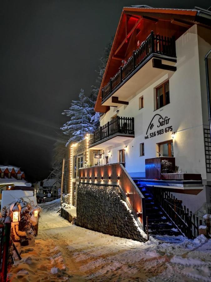 卡尔帕奇Safir Przy Samym Wyciagu住宿加早餐旅馆 外观 照片